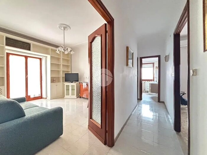 Appartamento trilocale in vendita in Zona Murialdo, Viterbo