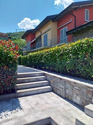 Appartamento bilocale in vendita in Via SantAnna Alta Pianello del Lario, Pianello Del Lario