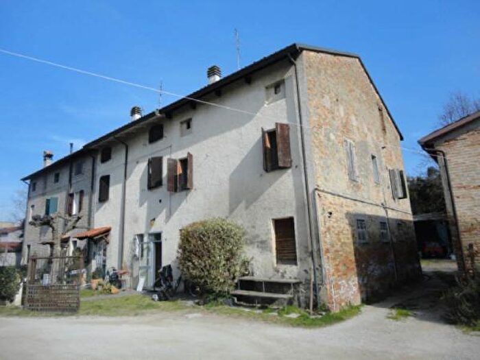 Casa con 6 locali in vendita in Ravenna