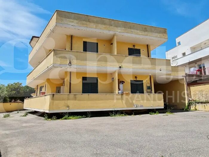 Appartamento trilocale in vendita in Viale Marino, Ardea