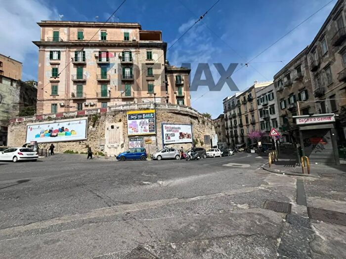 Appartamento quadrilocale in vendita in Via Francesco Saverio Correra, Napoli