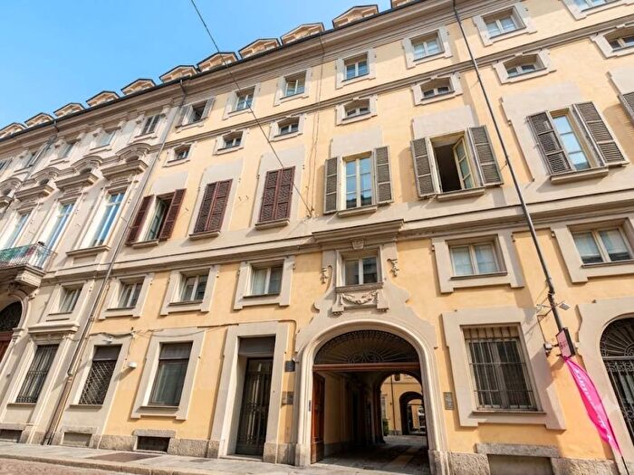 Appartamento bilocale in affitto in Via Carlo Alberto, Via Roma, Torino