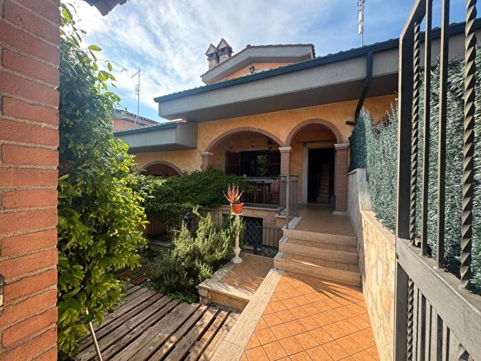 Casa quadrilocale in affitto in Via Madonna della Pace, Setteville Nord, Guidonia Montecelio