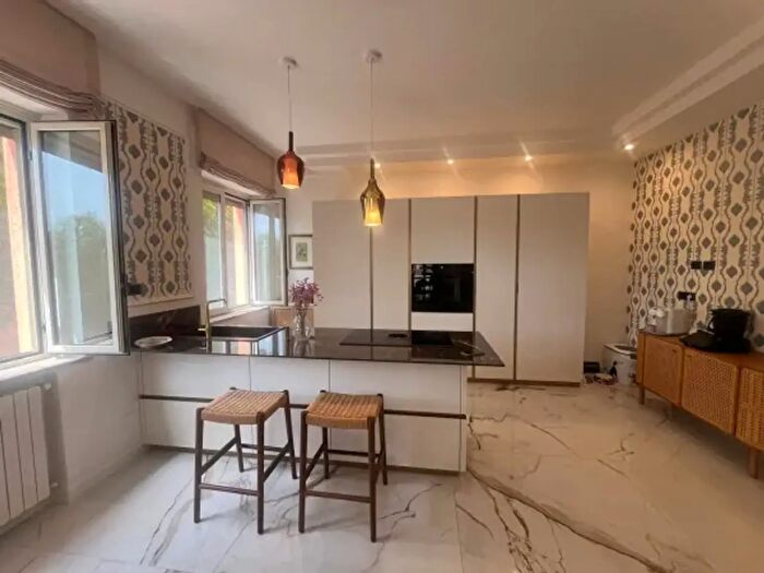 Appartamento quadrilocale in vendita in Via Eugenio De Riso, Catanzaro