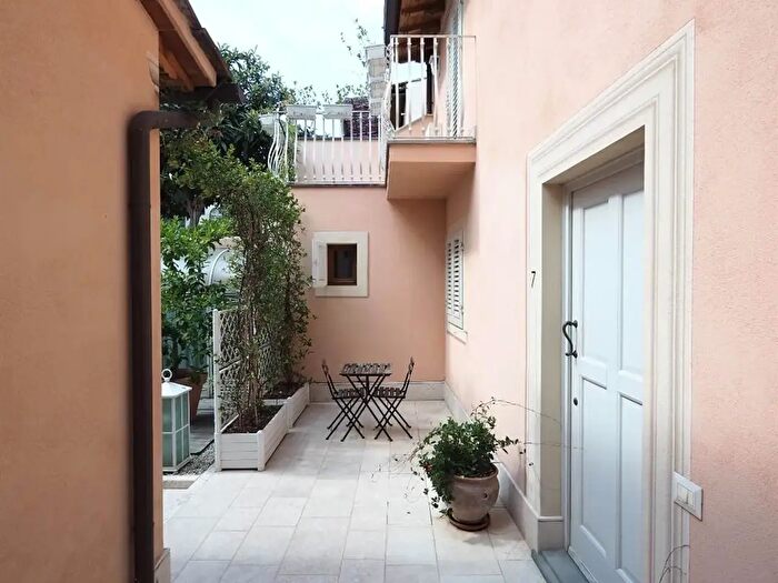 Appartamento quadrilocale in affitto in Firenze