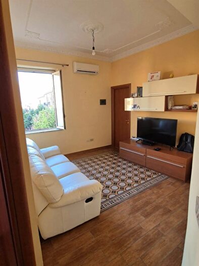 Appartamento con 6 locali in vendita in Via Pietro dAragona Palermo, Palermo