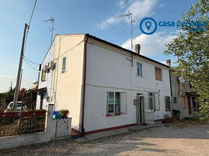 Casa bilocale in vendita in Via Risorgimento, Riva del Po