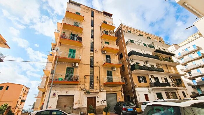 Appartamento trilocale in vendita in Via Callicratide, Agrigento