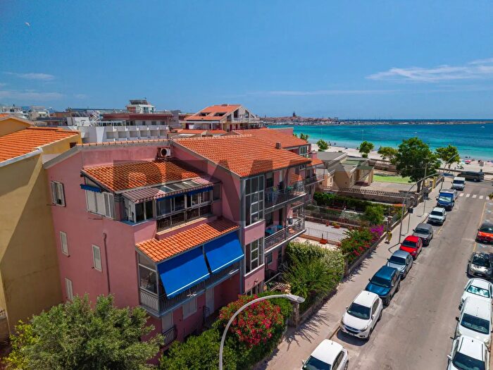 Appartamento con 5 locali in vendita in Via Ales, Alghero