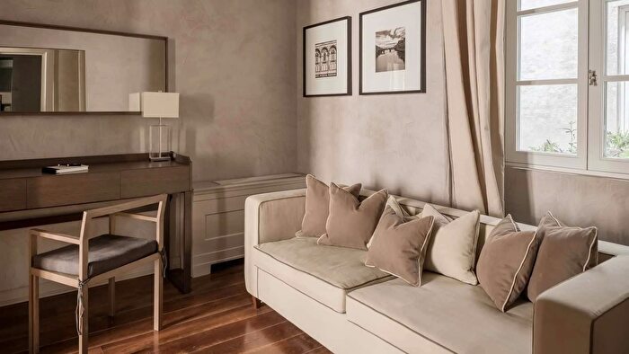 Appartamento monolocale in affitto in Via Ricasoli, Firenze