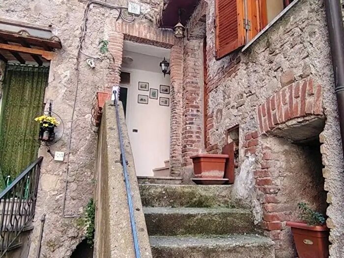 Appartamento bilocale in vendita in Via Catarinozzi, Affile