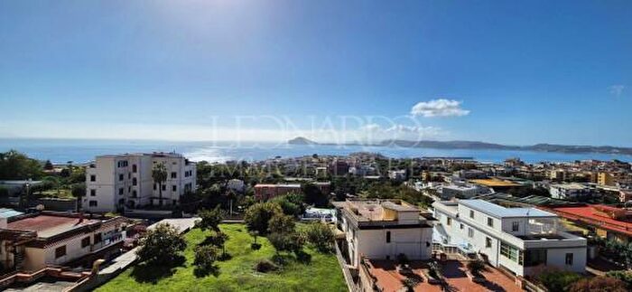 Appartamento quadrilocale in vendita in Traversa Coste dAgnano Prima, Pozzuoli