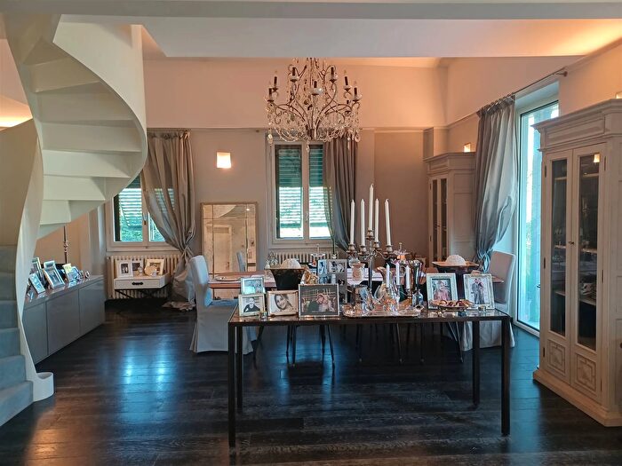 Casa con 7 locali in vendita in Fiesole, Fiesole