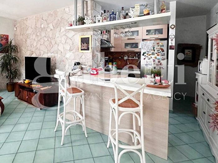 Casa trilocale in affitto in Via Staffetta, Lago Patria, Giugliano in Campania