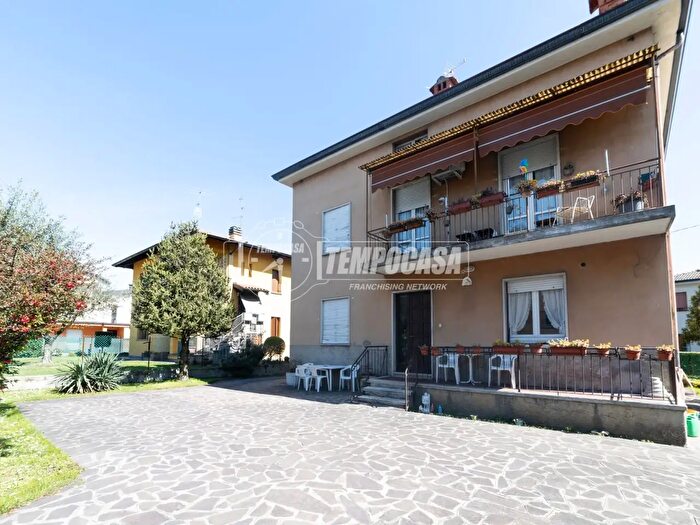 Appartamento quadrilocale in vendita in Via SantAlessandro, Seriate