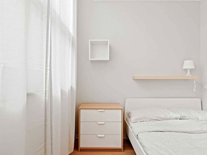 Appartamento con 6 locali in affitto in Via Privata Deruta, Udine, Milano