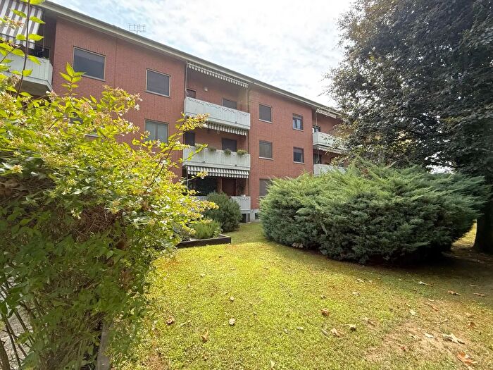 Appartamento con 7 locali in vendita in Via Aldo Moro, Chivasso
