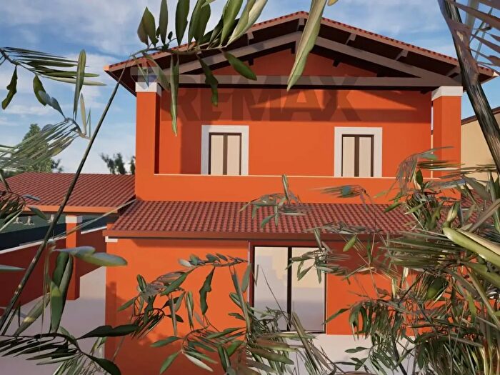 Casa con 5 locali in vendita in Via Tiritosti Snc, Trevi