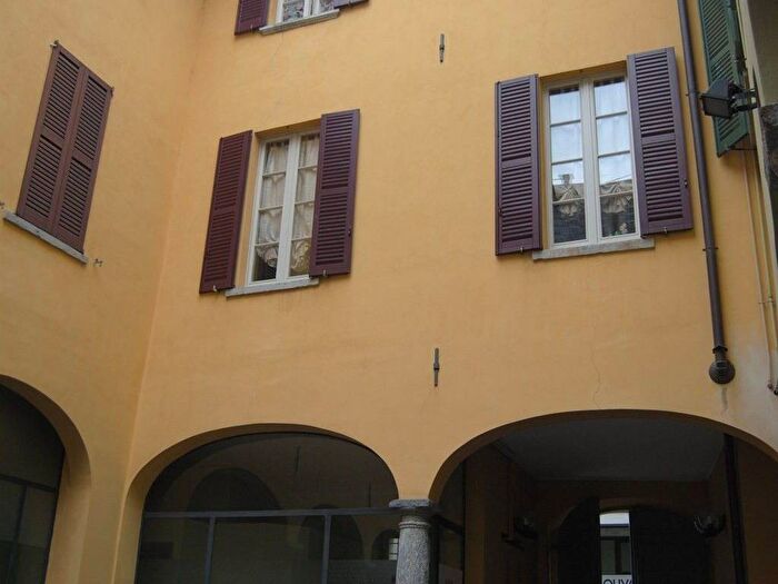 Appartamento monolocale in affitto in Borghi, Como