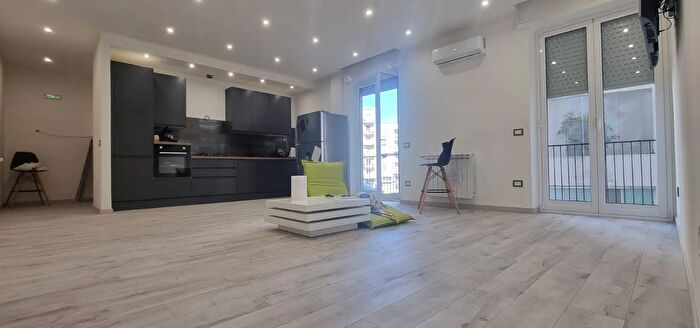 Appartamento quadrilocale in vendita in Piazza della Repubblica Siracusa, Siracusa