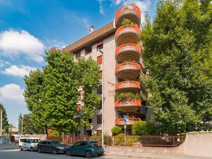 Appartamento quadrilocale in vendita in Via Bruno Pizzagalli, Monza