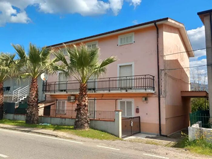 Appartamento con 9 locali in vendita in Via Cristoforo Colombo, Rende
