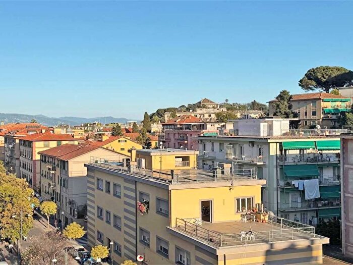 Appartamento con 5 locali in affitto in Cso Matteotti, Centro, Santa Margherita Ligure