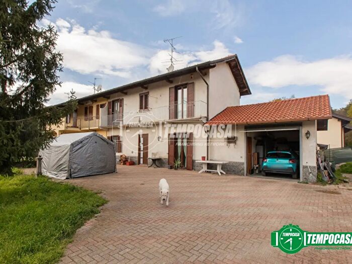 Casa trilocale in vendita in Via SantAnna B, Lonate Pozzolo