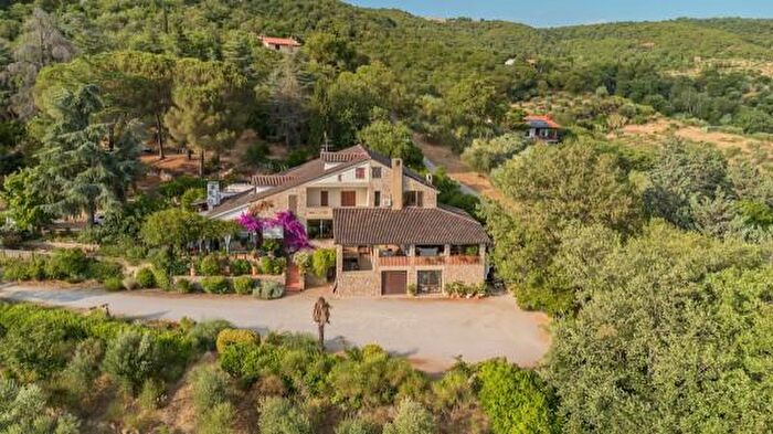 Casa con 5 locali in vendita in Via delle Masse, Passignano Sul Trasimeno