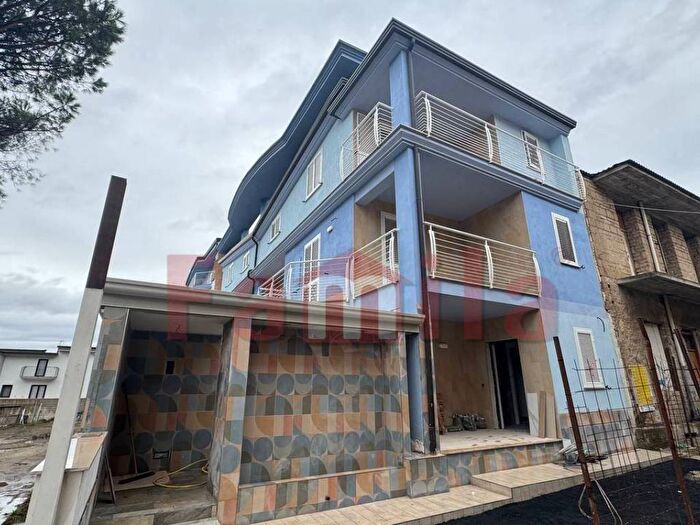 Casa con 5 locali in affitto in Via Vittorio Emanuele, Mugnano del Cardinale