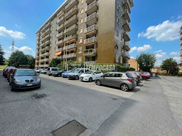Appartamento trilocale in vendita in Via Maria Montessori, Paderno Dugnano