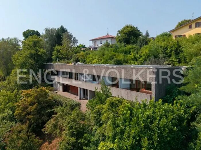 Casa con 6 locali in vendita in Via Giosuè Carducci, Appiano Gentile