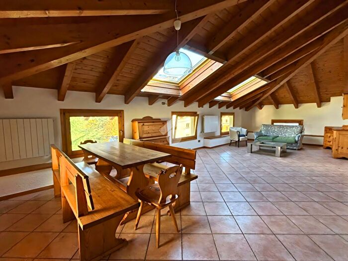 Appartamento trilocale in vendita in Via Gaetano Donizetti, Darfo Boario Terme