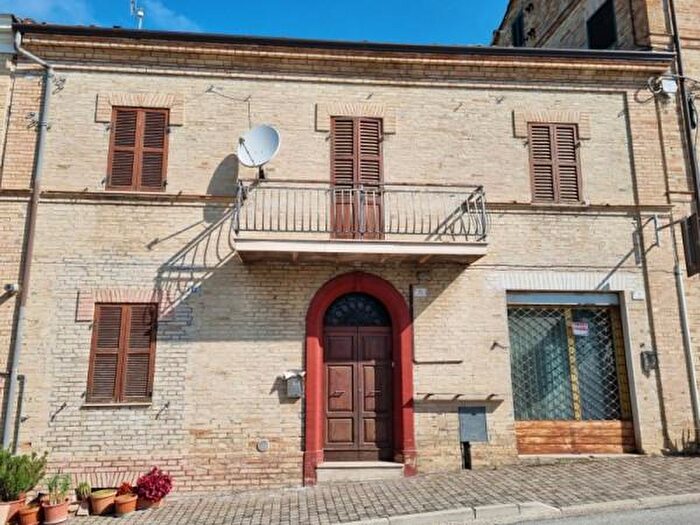 Casa con 5 locali in vendita in Via Roma, Petriolo