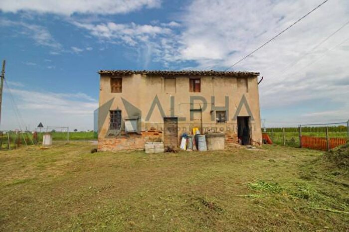 Casa quadrilocale in vendita in Via Provinciale di Prada, Russi