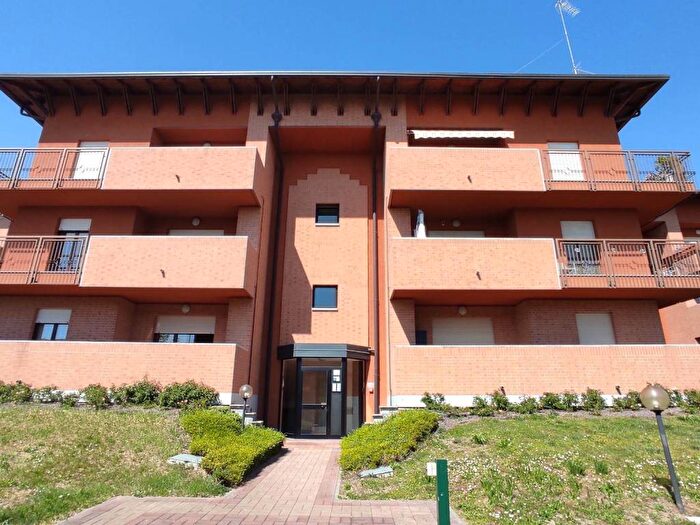 Appartamento trilocale in affitto in Via Luigi Vanvitelli, Cittadella Villaggio Dalmazia, Novara