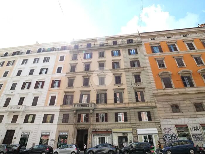 Appartamento trilocale in vendita in Via Principe Eugenio, Roma