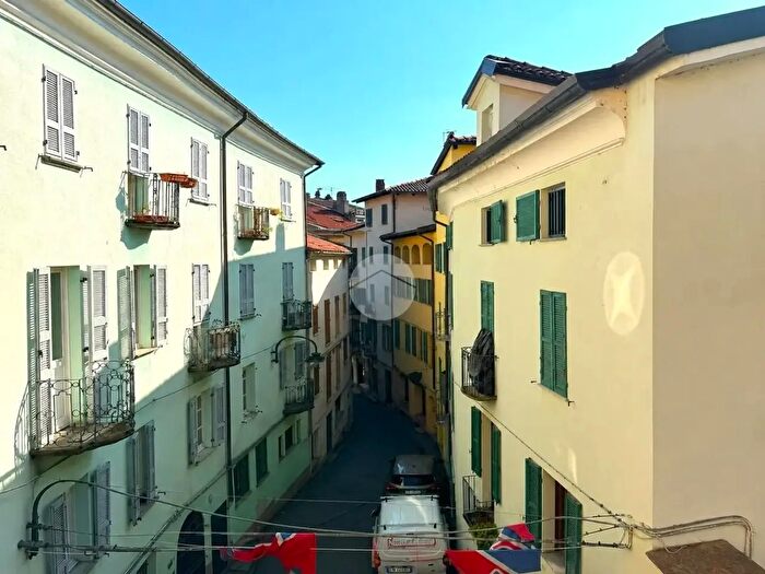 Appartamento con 5 locali in vendita in Via Marsala, Ivrea