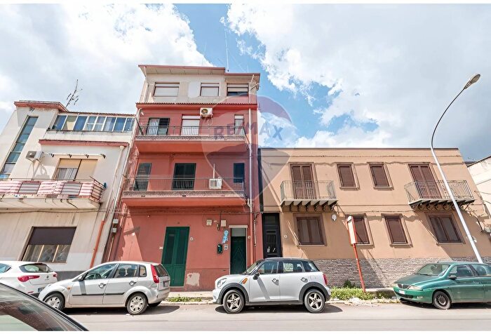 Appartamento trilocale in vendita in Corso dei Mille I, Palermo