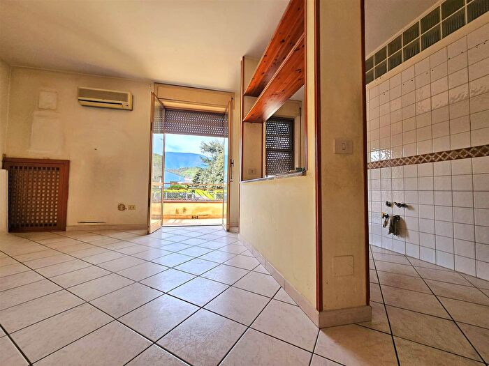 Appartamento trilocale in vendita in Via della Pace, Roccapiemonte