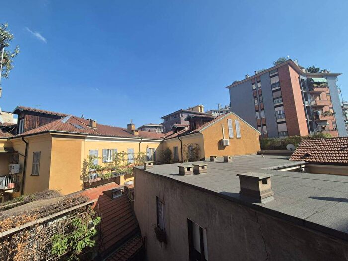 Appartamento bilocale in affitto in Via Cesare Correnti, Carrobbio, Milano