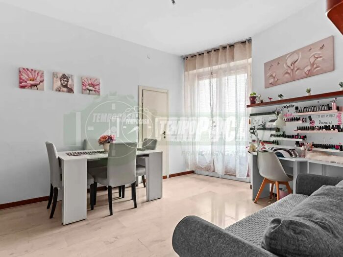 Appartamento trilocale in vendita in Milano