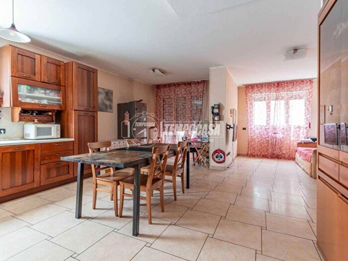 Appartamento trilocale in vendita in Milano