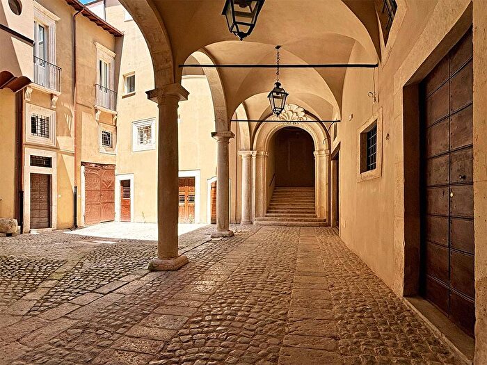 Appartamento quadrilocale in affitto in Via Cimino, Villa Comunale, L'Aquila