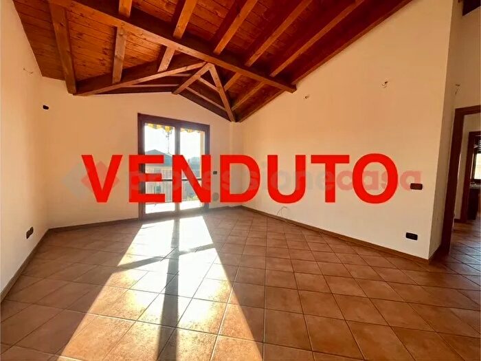 Appartamento trilocale in vendita in Via Matteotti, Cesano Boscone