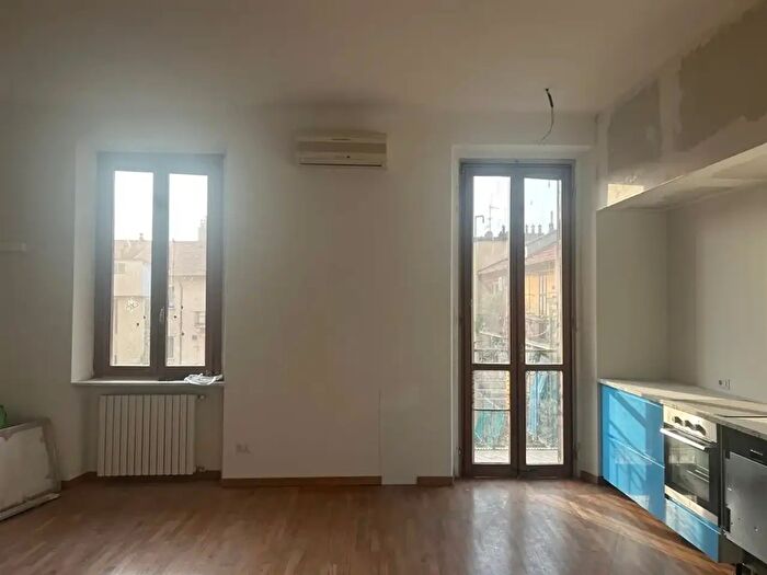 Appartamento trilocale in affitto in Via Bergamo, Milano