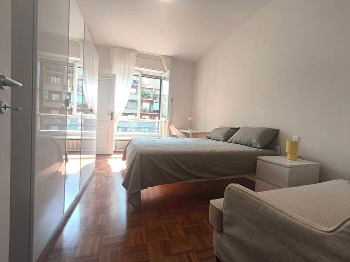Appartamento con 5 locali in affitto in Via Pietro Orseolo, Solari, Milano