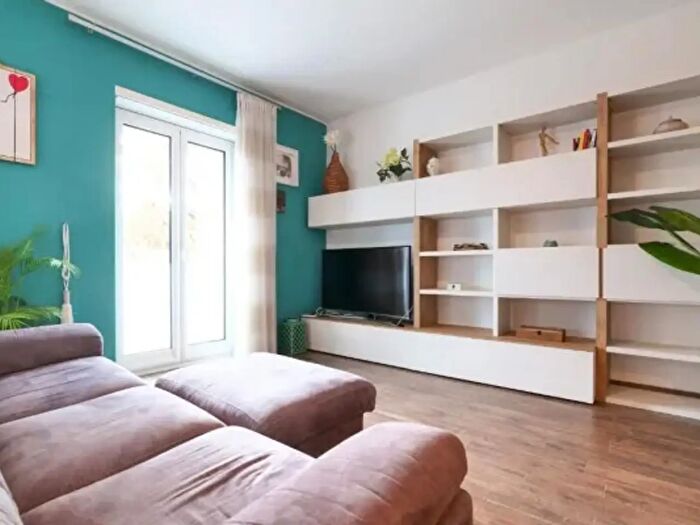 Appartamento trilocale in affitto in Via dell'Allodola, Milano