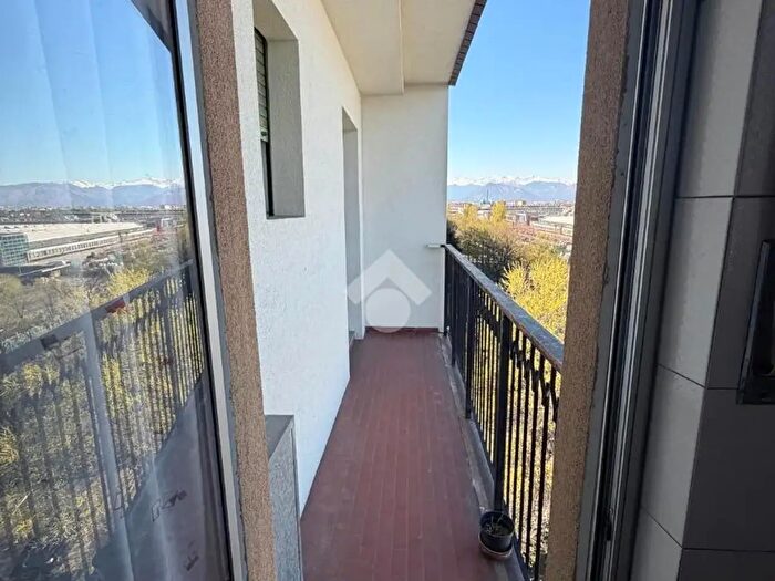 Appartamento con 5 locali in vendita in Via Plava, Torino