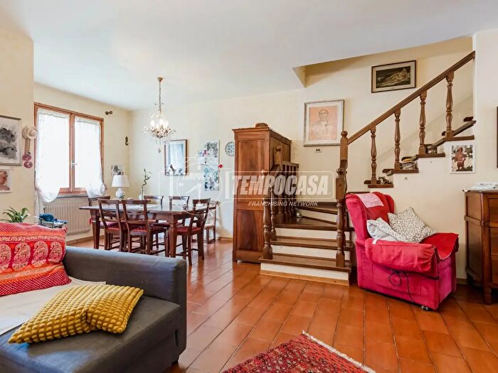 Casa con 5 locali in vendita in Via Salvatore Quasimodo, Reggio Emilia